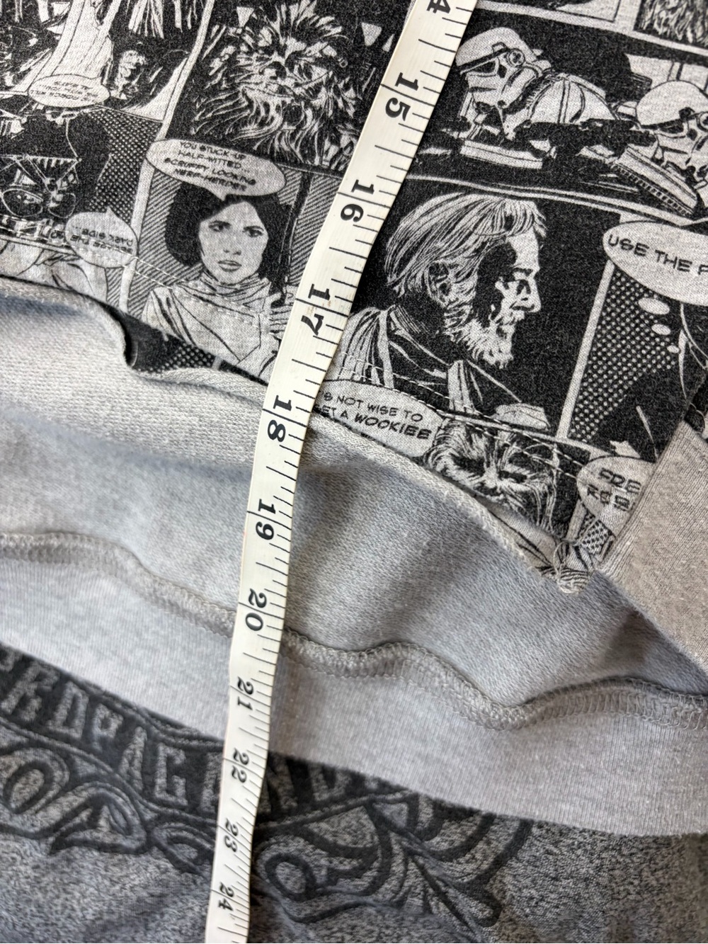 Star Wars women’s cropped graphic sweatshirt - Picture 11 of 12